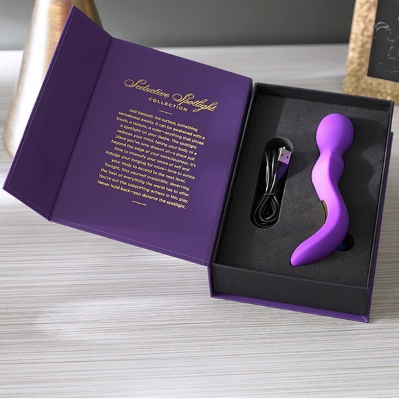 Pure Romance Opening Act Bedroom Accessory - Picture 2 of 3